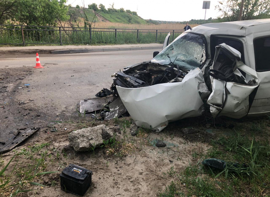 В Волгограде погиб водитель «Ситроена» после столкновения с «КамАЗом»